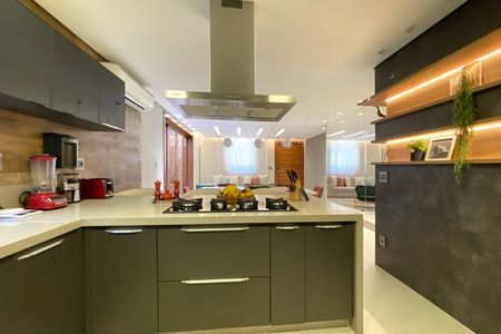 Casa à venda com 360m², 3 quartos e 4 vagas Casa à venda com 360m², 3 quartos e 4 vagasCozinha