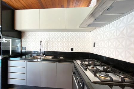 Casa à venda com 360m², 3 quartos e 4 vagas Casa à venda com 360m², 3 quartos e 4 vagasEspaço Gourmet
