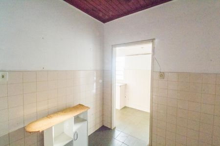 Casa à venda com 300m², 2 quartos e 1 vaga Casa à venda com 300m², 2 quartos e 1 vagaÁrea de Serviço