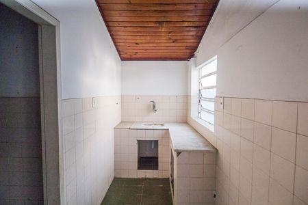 Casa à venda com 300m², 2 quartos e 1 vaga Casa à venda com 300m², 2 quartos e 1 vagaCozinha e Área de Serviço 2