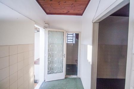 Casa à venda com 300m², 2 quartos e 1 vaga Casa à venda com 300m², 2 quartos e 1 vagaCozinha e Área de Serviço 2