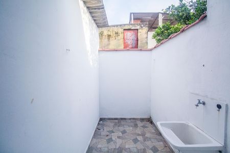 Casa à venda com 300m², 2 quartos e 1 vaga Casa à venda com 300m², 2 quartos e 1 vagaCozinha e Área de Serviço