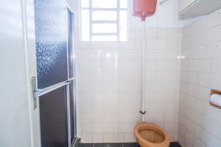 Casa à venda com 300m², 2 quartos e 1 vaga Casa à venda com 300m², 2 quartos e 1 vagaBanheiro 2