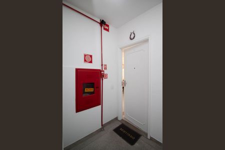 Apartamento à venda com 104m², 2 quartos e 1 vaga Apartamento à venda com 104m², 2 quartos e 1 vagaHall de entrada