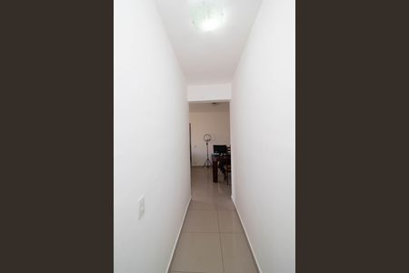 Apartamento à venda com 104m², 2 quartos e 1 vaga Apartamento à venda com 104m², 2 quartos e 1 vagaCorredor de Entrada