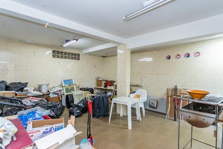 Casa à venda com 316m², 3 quartos e 2 vagas Casa à venda com 316m², 3 quartos e 2 vagasSalão multiuso