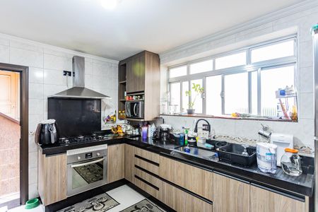 Casa à venda com 316m², 3 quartos e 2 vagas Casa à venda com 316m², 3 quartos e 2 vagasCozinha