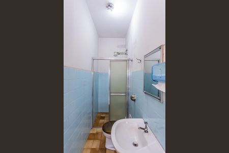 Casa à venda com 316m², 3 quartos e 2 vagas Casa à venda com 316m², 3 quartos e 2 vagasBanheiro de serviço