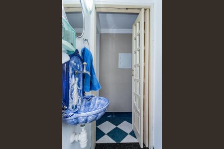 Casa à venda com 316m², 3 quartos e 2 vagas Casa à venda com 316m², 3 quartos e 2 vagasLavabo