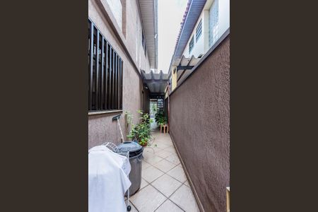 Casa à venda com 316m², 3 quartos e 2 vagas Casa à venda com 316m², 3 quartos e 2 vagasCorredor