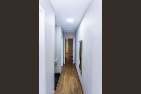 Casa à venda com 316m², 3 quartos e 2 vagas Casa à venda com 316m², 3 quartos e 2 vagasCorredor