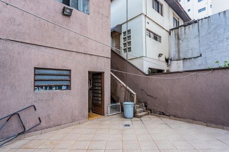 Casa à venda com 316m², 3 quartos e 2 vagas Casa à venda com 316m², 3 quartos e 2 vagasQuintal