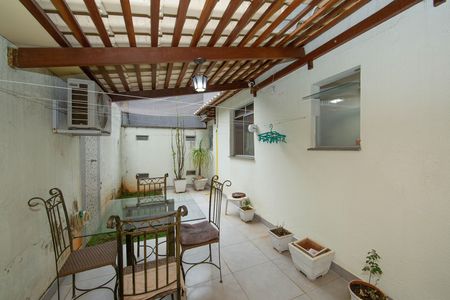 Apartamento à venda com 80m², 2 quartos e 1 vaga