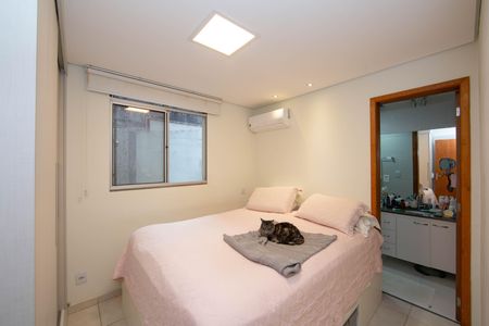 Apartamento à venda com 2 quartos, 80m² em Cinquentenario, Belo Horizonte
