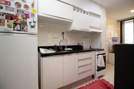Apartamento para alugar com 78m², 2 quartos e 2 vagas Apartamento para alugar com 78m², 2 quartos e 2 vagasCozinha e Área de Serviço