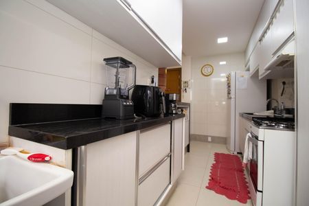 Apartamento para alugar com 78m², 2 quartos e 2 vagas Apartamento para alugar com 78m², 2 quartos e 2 vagasCozinha e Área de Serviço