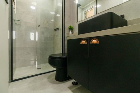 Apartamento à venda com 64m², 2 quartos e 1 vaga Apartamento à venda com 64m², 2 quartos e 1 vagaBanheiro