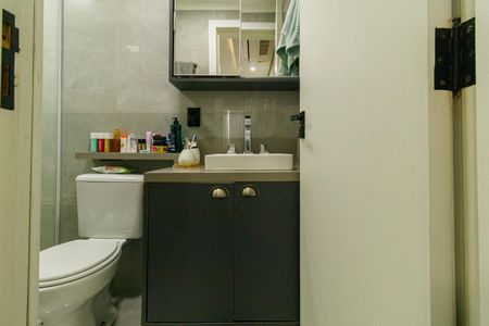 Apartamento à venda com 64m², 2 quartos e 1 vaga Apartamento à venda com 64m², 2 quartos e 1 vagaBanheiro da Suíte
