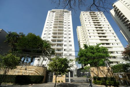 Apartamento para alugar com 140m², 3 quartos e 1 vagaFachada