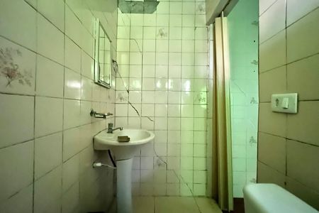 Banheiro de casa para alugar com 1 quarto, 40m² em Vila do Encontro, São Paulo
