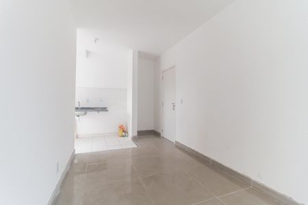 Sala de apartamento para alugar com 2 quartos, 68m² em Vila Santa Maria, Poá