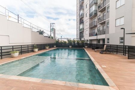 Apartamento para alugar com 68m², 2 quartos e 1 vaga Apartamento para alugar com 68m², 2 quartos e 1 vagaÁrea comum - Piscina