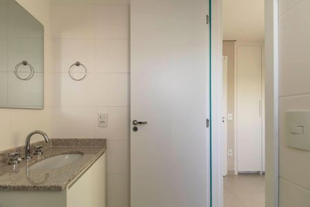 Apartamento para alugar com 75m², 2 quartos e 1 vaga Apartamento para alugar com 75m², 2 quartos e 1 vagaBanheiro da Suíte 1