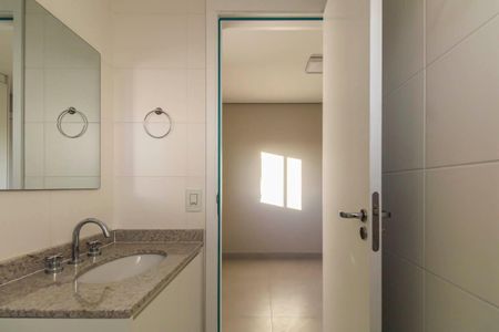 Apartamento para alugar com 75m², 2 quartos e 1 vaga Apartamento para alugar com 75m², 2 quartos e 1 vagaBanheiro da Suíte 2
