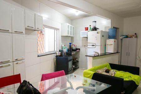 Casa de condomínio à venda com 100m², 2 quartos e 1 vaga