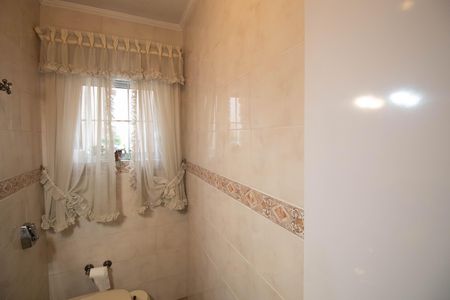 Lavabo de casa para alugar com 2 quartos, 270m² em Vila Paiva, São Paulo