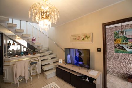 Sala  de casa para alugar com 2 quartos, 270m² em Vila Paiva, São Paulo