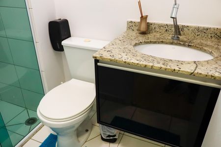 Apartamento à venda com 57m², 2 quartos e 1 vaga Apartamento à venda com 57m², 2 quartos e 1 vagaBanheiro