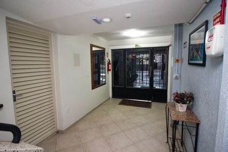 Área comum - Hall de entrada de apartamento à venda com 1 quarto, 43m² em Menino Deus, Porto Alegre