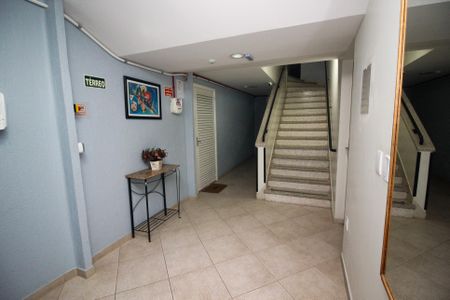 Área comum - Hall de entrada de apartamento à venda com 1 quarto, 43m² em Menino Deus, Porto Alegre