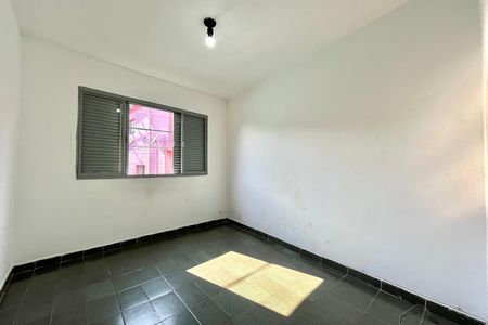 Quarto 2 de casa para alugar com 2 quartos, 50m² em Vila do Encontro, São Paulo