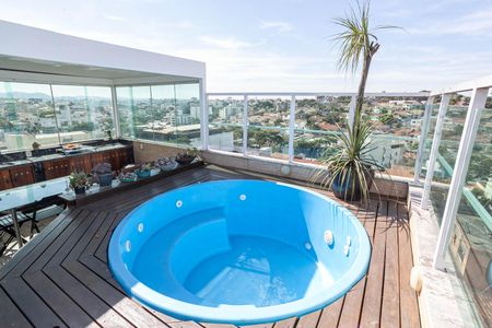Apartamento à venda com 156m², 3 quartos e 3 vagasCobertura