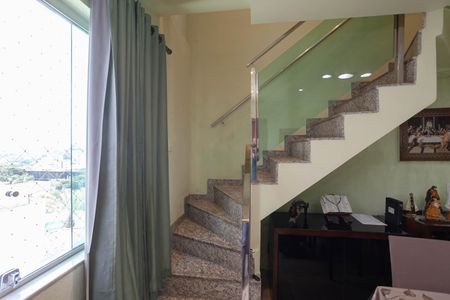 Apartamento à venda com 156m², 3 quartos e 3 vagasEscada