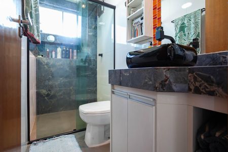 Apartamento à venda com 156m², 3 quartos e 3 vagasBanheiro da suíte 