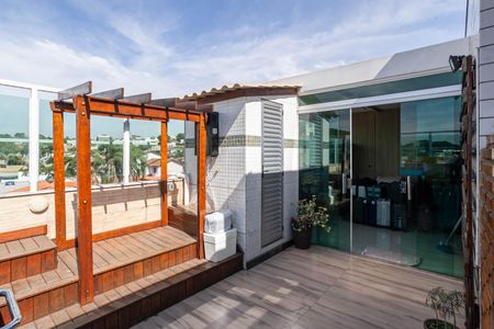 Apartamento à venda com 156m², 3 quartos e 3 vagasCobertura