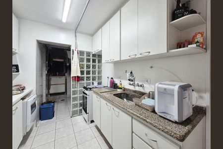 Cozinha de apartamento à venda com 2 quartos, 82m² em Moema, São Paulo