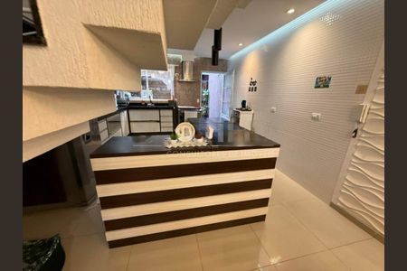 Casa à venda com 3 quartos, 120m² em Vila Isa, São Paulo