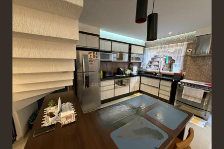 Casa à venda com 3 quartos, 120m² em Vila Isa, São Paulo