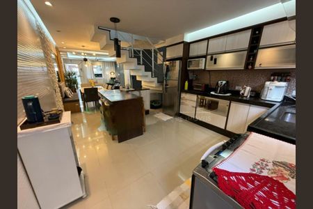 Casa à venda com 120m², 3 quartos e 2 vagas