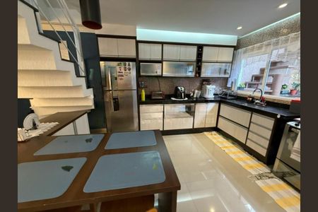 Casa à venda com 120m², 3 quartos e 2 vagas
