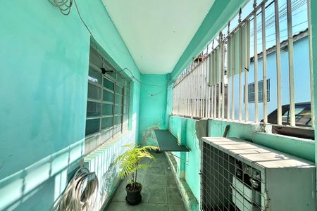 Casa à venda com 110m², 4 quartos e 1 vaga Casa à venda com 110m², 4 quartos e 1 vagaGaragem