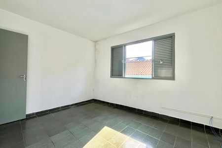 Casa à venda com 110m², 4 quartos e 1 vaga Casa à venda com 110m², 4 quartos e 1 vagaQuarto 1 Casa 2