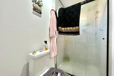 Casa à venda com 110m², 4 quartos e 1 vaga Casa à venda com 110m², 4 quartos e 1 vagaBanheiro Casa 3