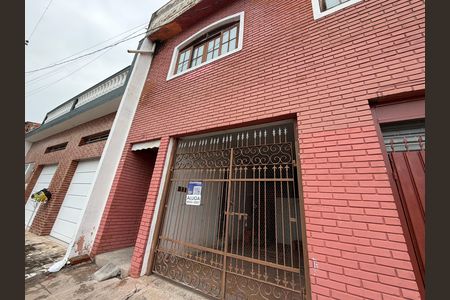 Casa para alugar com 160m², 2 quartos e 1 vagaFachada
