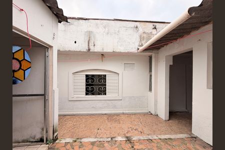 Casa para alugar com 160m², 2 quartos e 1 vagaQuintal