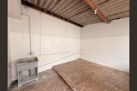 Casa para alugar com 160m², 2 quartos e 1 vagaÁrea de Serviço